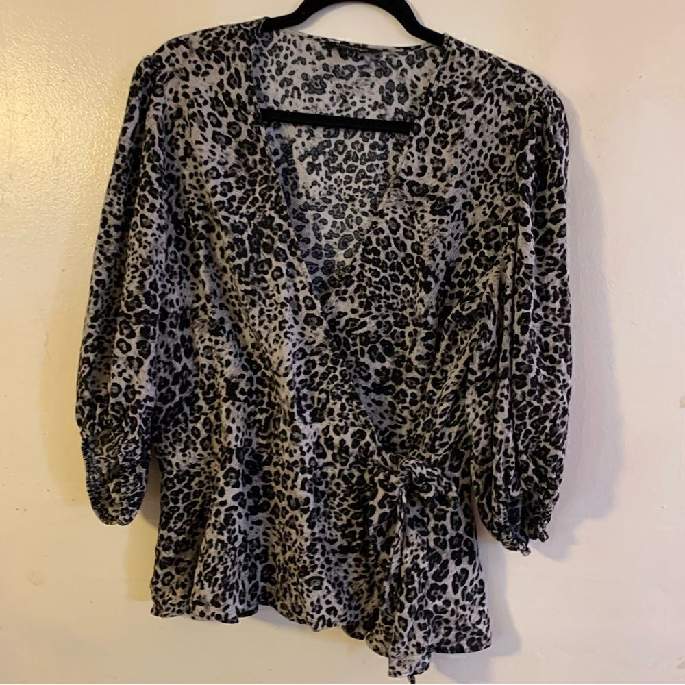 Banana Republic Top Cheetah Print Crop Wrap Blouse Sz Large Gorgeous